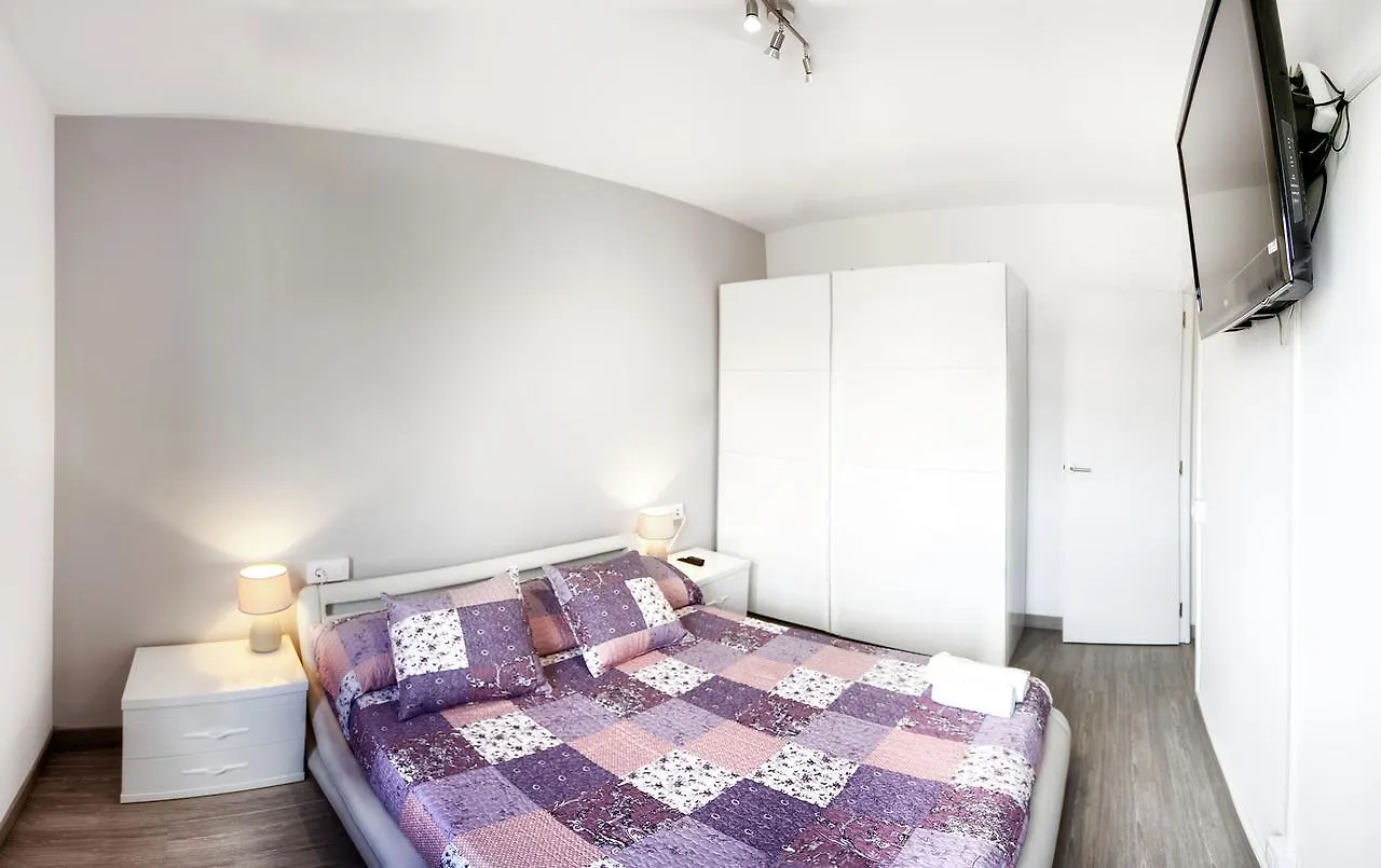 Sequia Deluxe Apartment 지로나