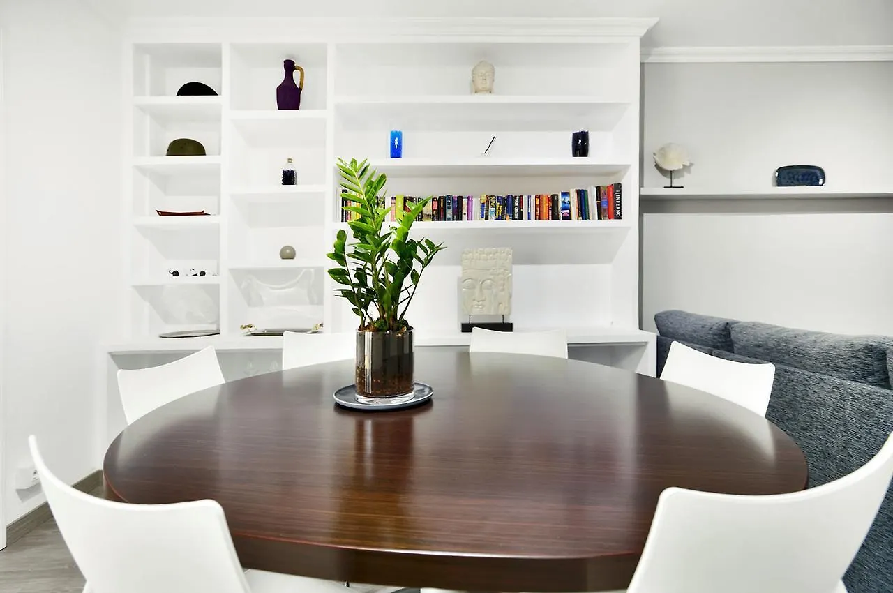 Sequia Deluxe Apartment 지로나
