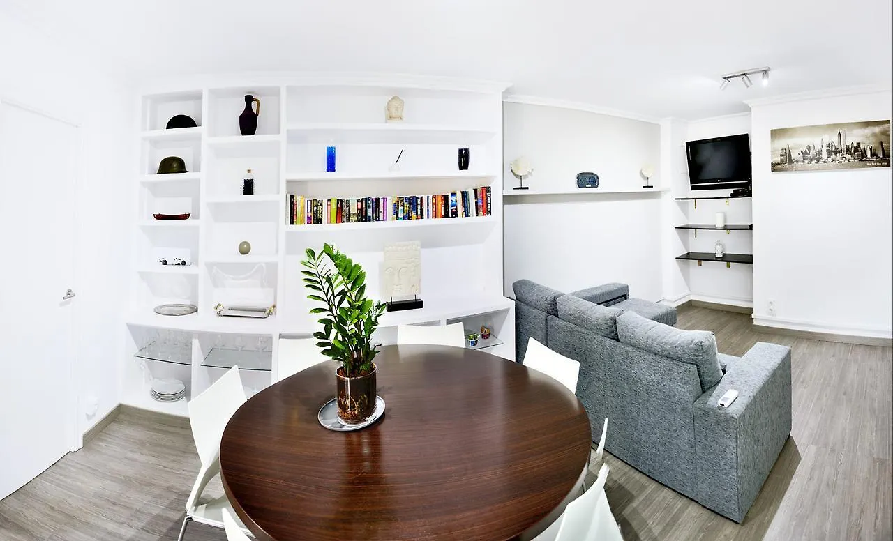 Sequia Deluxe Apartment 지로나